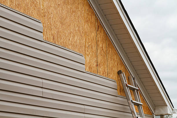 Professional Siding Installation technician working in Brightwood, VA